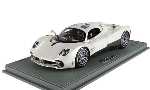 1/18 BBR Pagani Utopia (Renaissance Grey with Carbon Trims