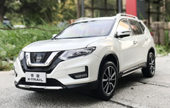 1/18 Dealer Edition 2018 Nissan Rogue X-Trail Xtrial (White) Diecast Car Model