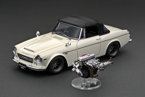 1/18 Ignition Model DATSUN Fairlady 2000 (SR311) White With U20