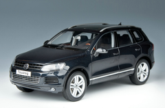 1/18 Kyosho 2010 Volkswagen VW Touareg (Black) Diecast Car Model