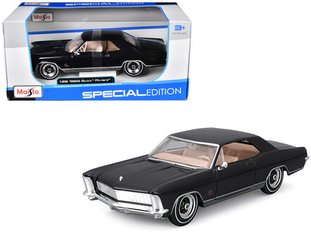 むー 1/24 Maisto 1965 Buick Riviera (Black) Diecast Car Model