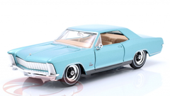 1/24 Maisto 1965 Buick Riviera (Blue) Diecast Car Model