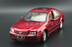 1/18 Dealer Edition Volkswagen VW Jetta / Bora (Red) 4th generation (A4, Typ 1J; 1999–2005) Diecast Car Model