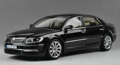 1/18 GTAutos GTA Volkswagen VW Phaeton (Black) Diecast Car Model