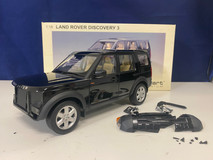 DAMAGED AS-IS 1/18 AUTOart 2005 Land Rover Discovery 3 (Black) Diecast Car Model