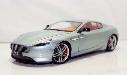 ミニカー　1/18 Aston Martin DB9 Coupe(シルバー) [73174] 2004 ASTON MARTIN DB9 COUPE SILVER 1/18 DIECAST MODEL CAR BY