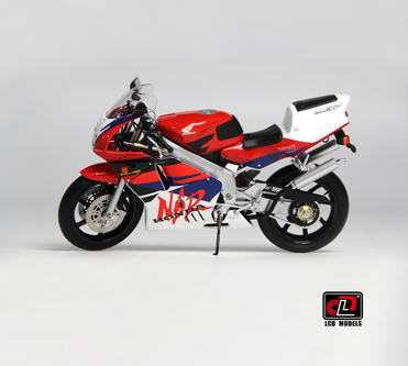LCDMODELS 1/12 HONDA NSR250R SP 1/12 LCD Honda NSR250R SP Red Motorcycle alloy model