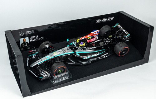 Amazon.com : MINICHAMPS 1/18 - Mercedes-AMG W13 E