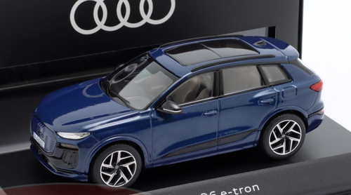 ダッジ 1/43 Dealer Edition Audi Q6 E-Tron (Ascari Blue) Car Model