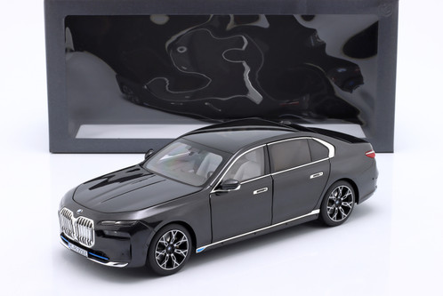 新品　BMW　ミニカー　ミニチャンプス 1/18　i7　7シリーズ 2023 BMW ミニカー 1/18 7シリーズ i7 ミニチャンプス MINICHAMPS 7