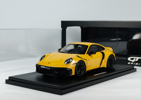 1/18 GT Spirit Porsche 911 992 Turbo S Brabus 900 Rocket-R (Yellow