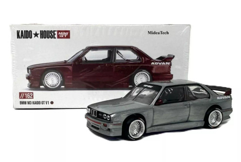 CHASE CAR 1/64 Kaido House & Mini GT BMW M3 (E30) Kaido GT V1