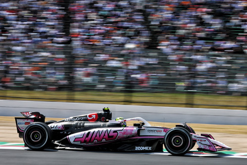 1/18 Minichamps 2025 Formula 1 Moneygram Haas F1 Team VF-25 Japan