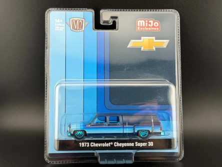CHASE CAR 1/64 M2 Machines 1973 Chevrolet Cheyenne Super 30 Dually