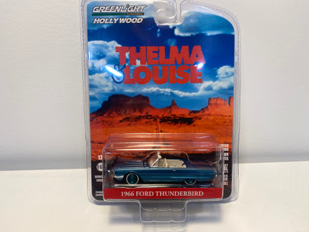 Y. 様 CHASE CAR 1/64 Greenlight 1966 Ford Thunderbird Convertible Blue