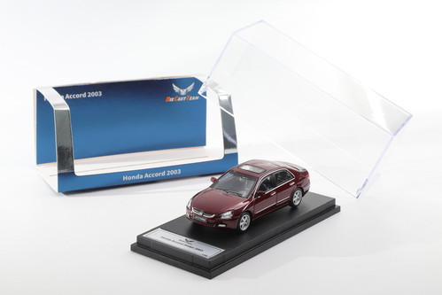 1/64 DCT 2002-2006 Honda Accord 7th Generation (Red) Diecast Car