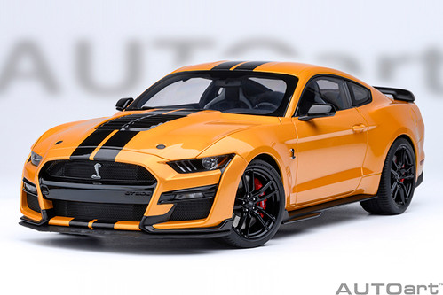 その他 123 1/18 AUTOart Ford Mustang Shelby GT500 (Cyber Orange) Car