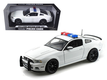 123 2013 Ford Mustang Boss 302 White Unmarked Police Car 1/18 Diecast