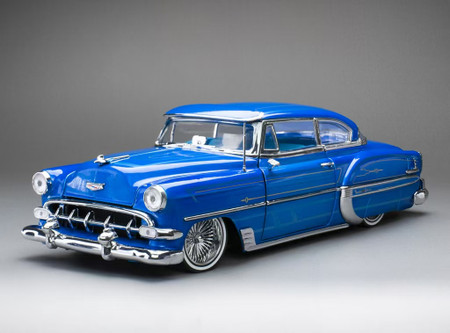 1/18 Sunstar 1954 Chevrolet Bel Air Hard Top Coupe Lowrider (Blue