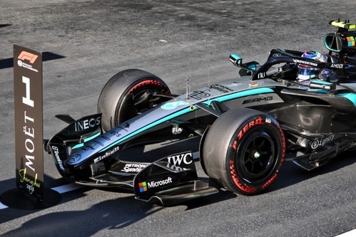 1/64 Minichamps 2026 Formula 1 Chinese GP Mercedes-AMG W17 Winner