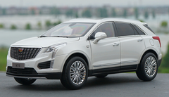 1/18 Dealer Edition 2019 Generation Cadillac XT5 (White) Diecast Car Model