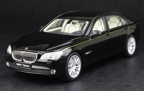 1/18 Kyosho BMW 7 Series 760Li (F02) (Black) Diecast Car
