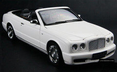 1/18 Minichamps Bentley Azure GTC Cabrioet (White) Diecast Car Model