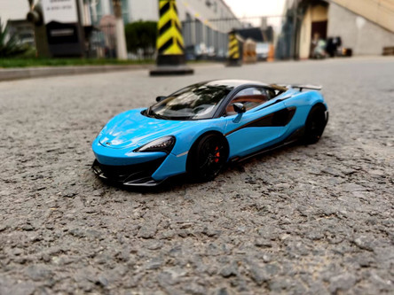 Solido 1:18 McLaren 600LT Coupe 建設年 2018 紫の メタリック