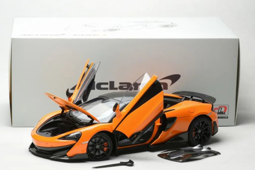 LCDモデル1/18　マクラーレン600LT・ムラサキ LCDマクラーレン600ltメタルカーモデル、スポーツカー、誕生日