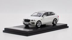 1/64 Dealer Edition Bentley Bentayga (White) Diecast Car Model