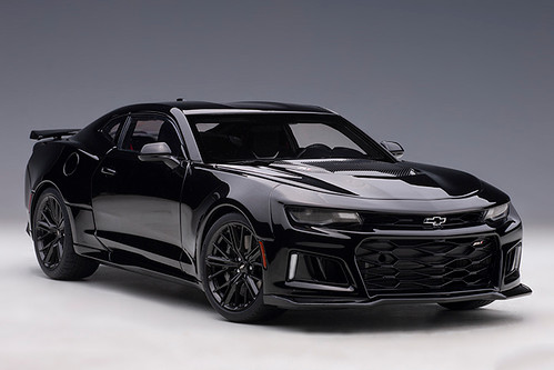 1/18 AUTOart 2017 Chevrolet Chevy Camaro ZL1 (Black) Car Model