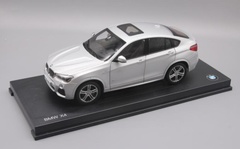 1/18 Dealer Edition BMW X4 F26 (2014–2018) (Silver) Diecast Car Model