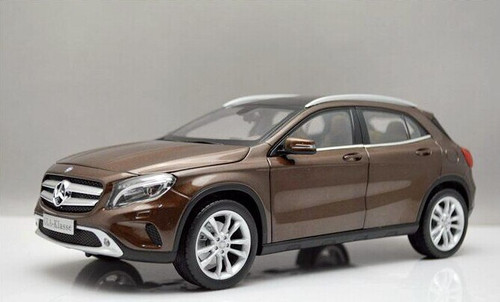 1/18 Dealer Edition Mercedes-Benz GLA (Brown) - LIVECARMODEL.com