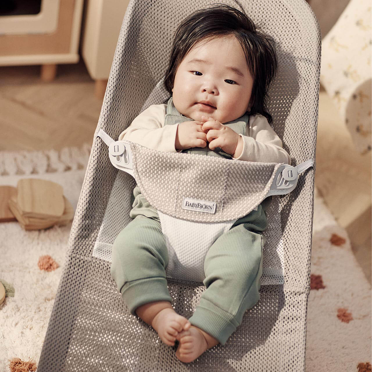 BabyBjorn Bouncer Balance Soft Mesh Grey Beige/White (Grey Frame