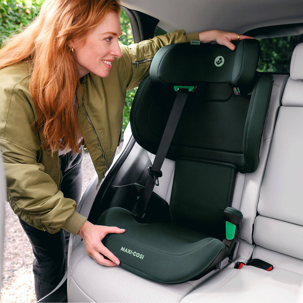 Maxi Cosi Rodifix R i-Size Authentic Black Winstanleys Pramworld