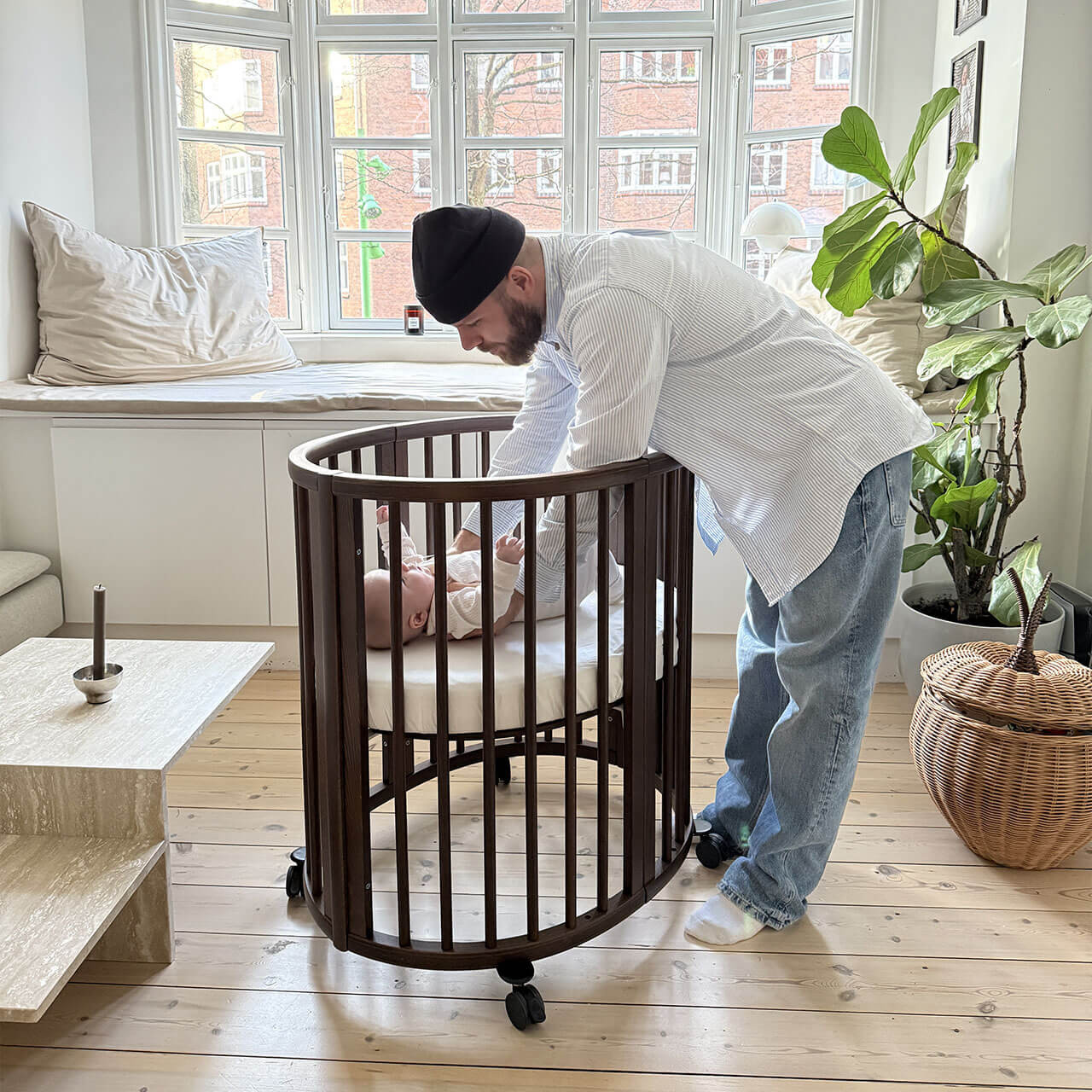Stokke® Sleepi Mini V3 - Warm Brown | Winstanleys Pramworld