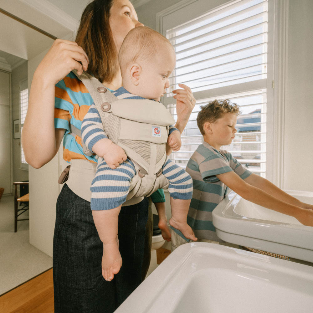 Ergobaby Omni Classic Mesh - Natural Beige | Winstanleys Pramworld