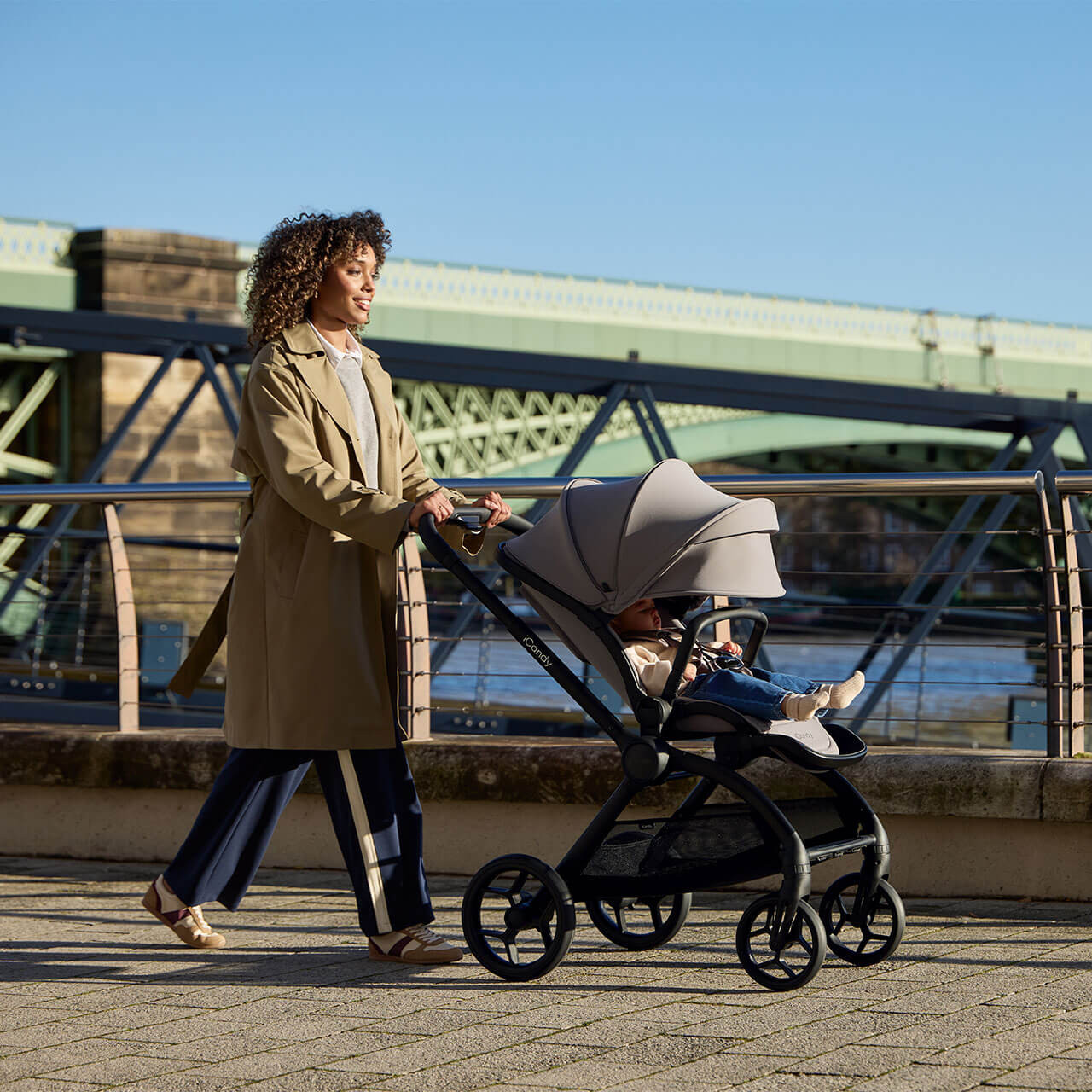 iCandy Core 2 Lifestyle 1