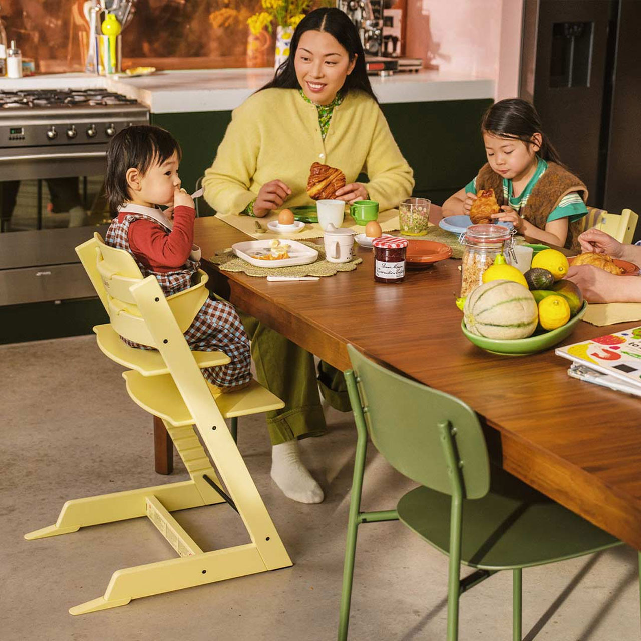 Stokke® Tripp Trapp® Newborn Bundle + Baby Set - Lemon Yellow