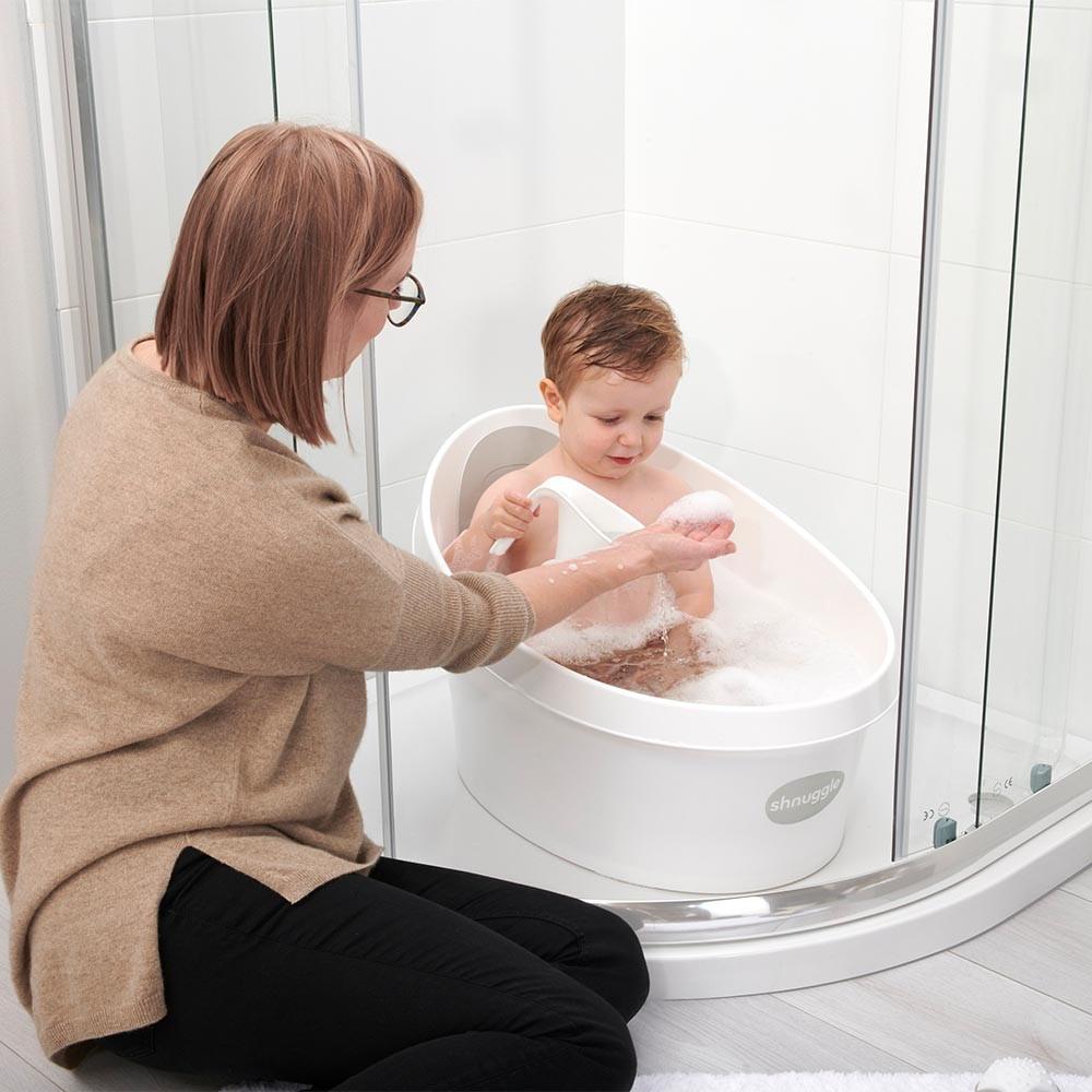 Shnuggle Toddler Bath White/Light Grey Winstanleys Pramworld
