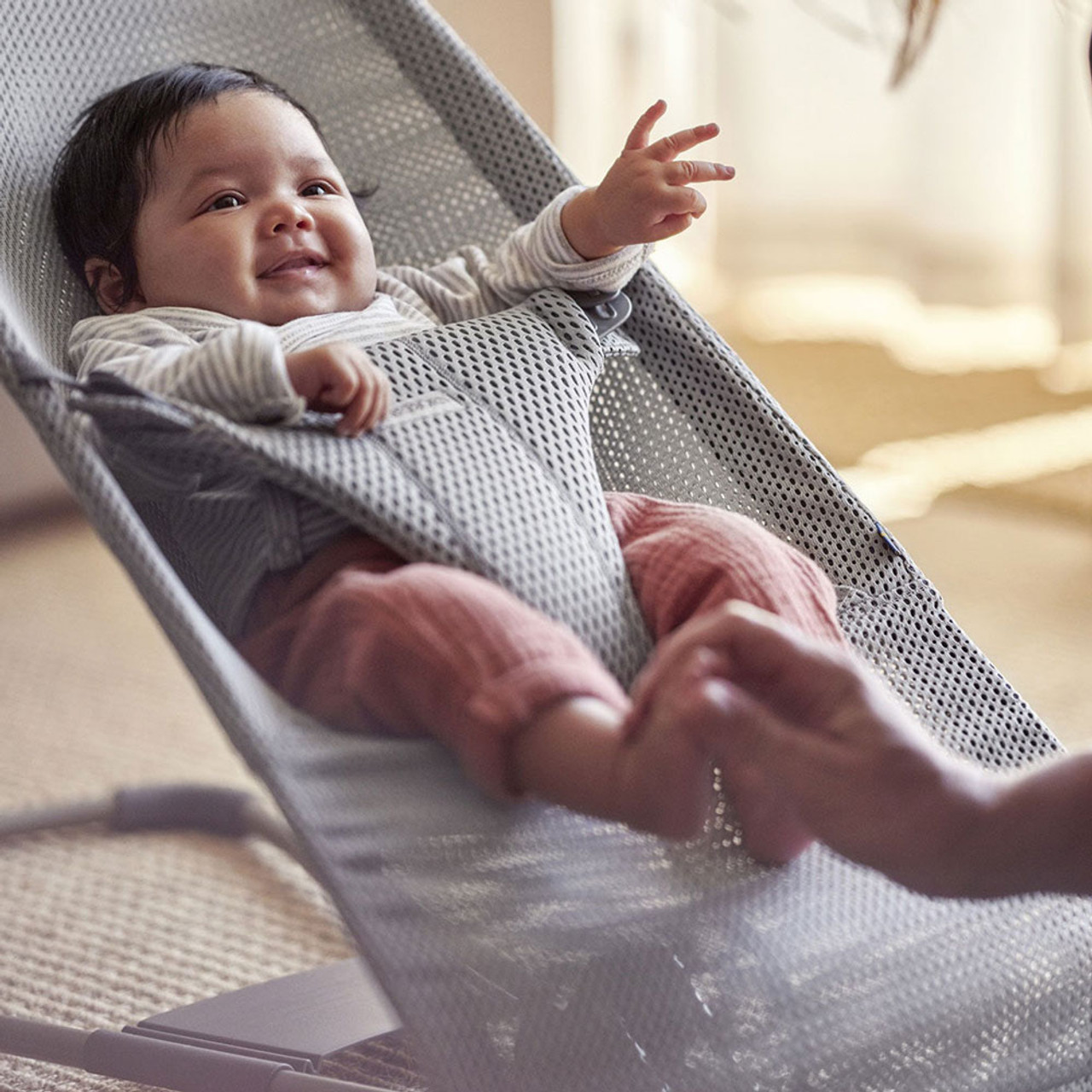 baby bjorn bouncer pink and grey