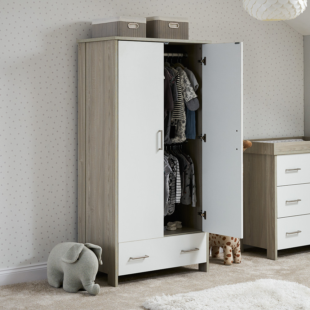 baby open wardrobe