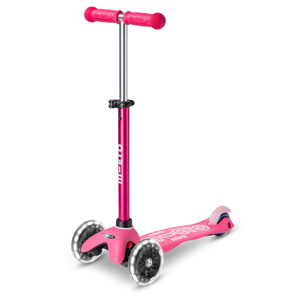 Micro Mini Deluxe LED Scooter Plus FREE Bell Pink Winstanleys