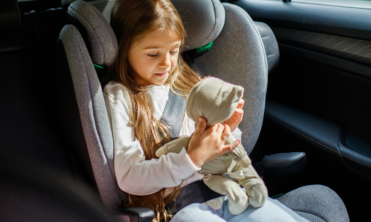 Avionaut MaxSpace Airflow Car Seat: Comfort, Safety, and Support for Growing Children