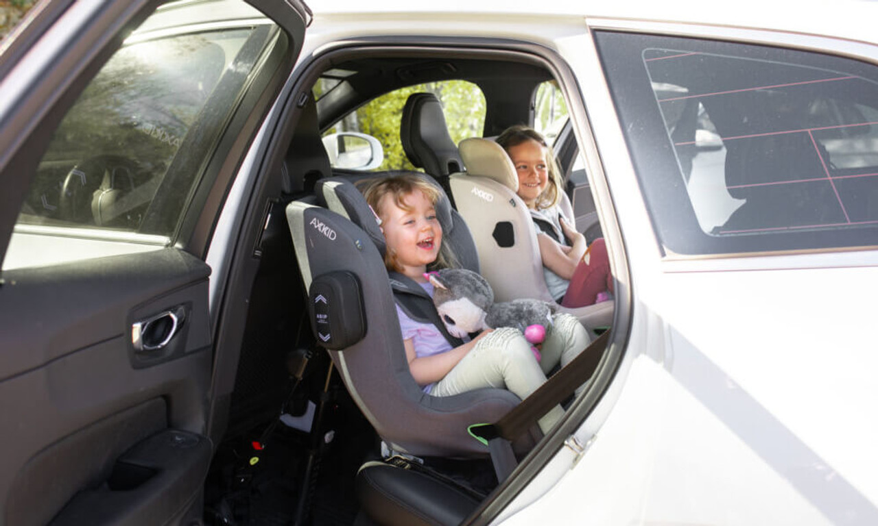 Axkid Minikid 4.0  - taking rear-facing safety to the limit