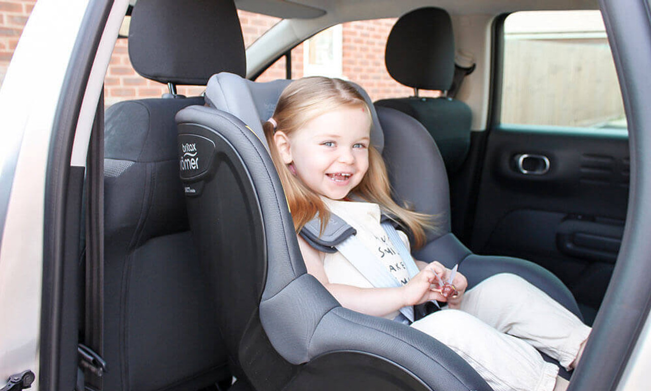 Rearward Facing for Longer with the Britax Dualfix M