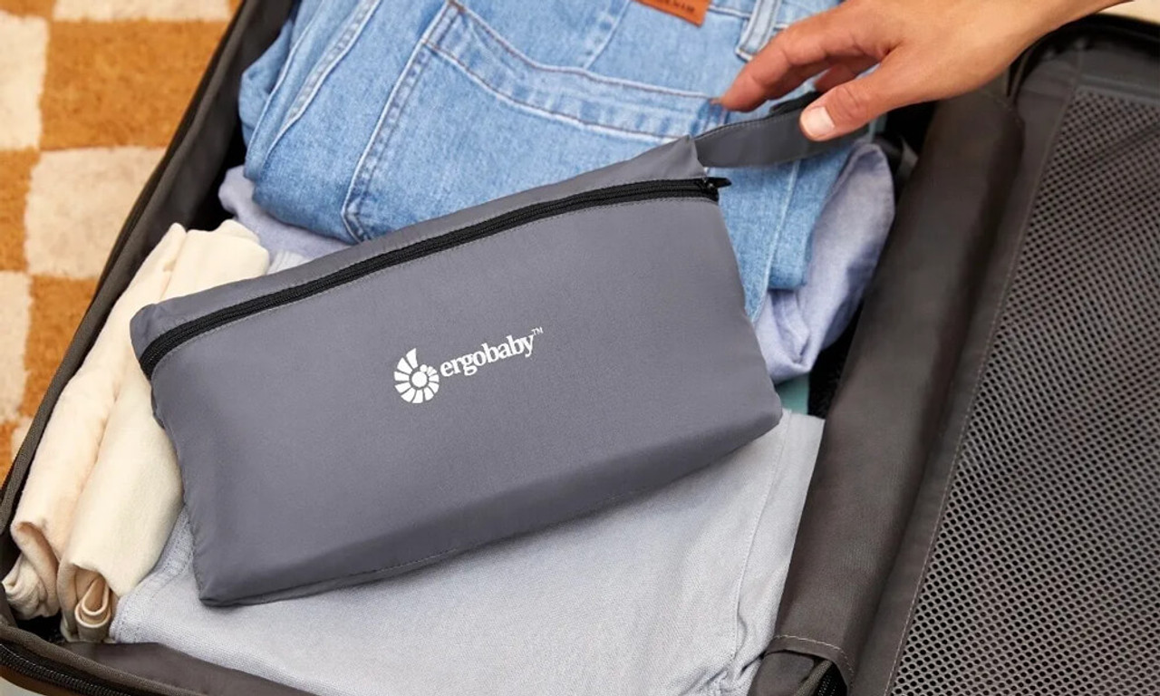 Ergobaby Top tips for how to travel light when you travel with a baby!