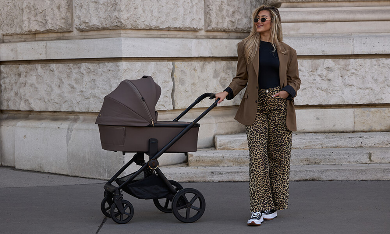 Venicci Upline 2 in Brownie: Where Elegance Meets Functionality