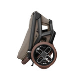 Maxi Cosi Fame - Twillic Truffle with Brown Wheels