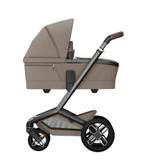 Maxi Cosi Fame - Twillic Truffle with Black Wheels